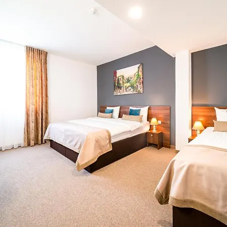 Rk Hotel 3*